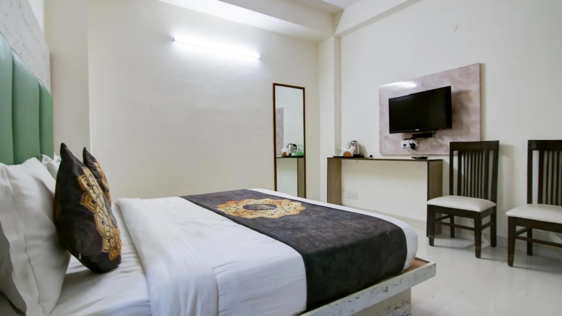 Hotel Hsp Suites At Delhi Airport New Delhi India